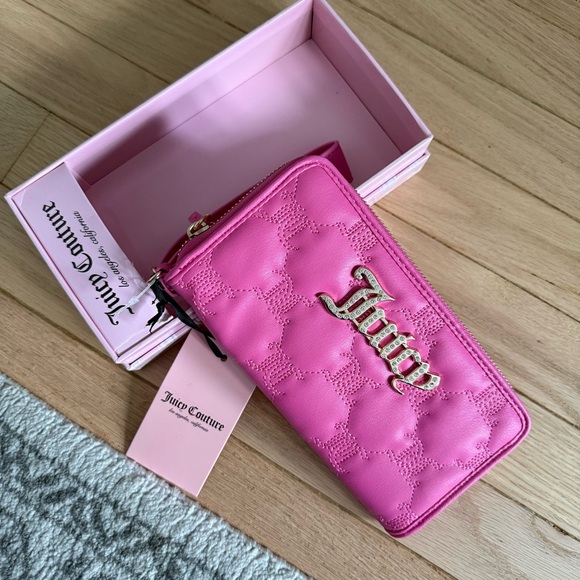 Juicy Couture Handbags - Brand new Juicy Couture Vibrant Pink Quilted Wallet